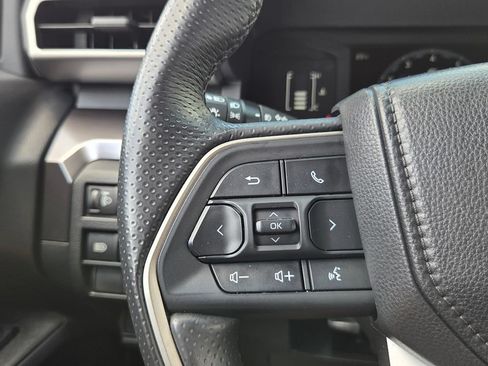 Certified 2025 Toyota 4Runner SR5 AWD/4WD image 23