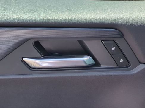 New 2025 GMC Acadia Elevation image 20