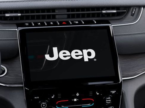 New 2025 Jeep Grand Cherokee Limited AWD/4WD image 18