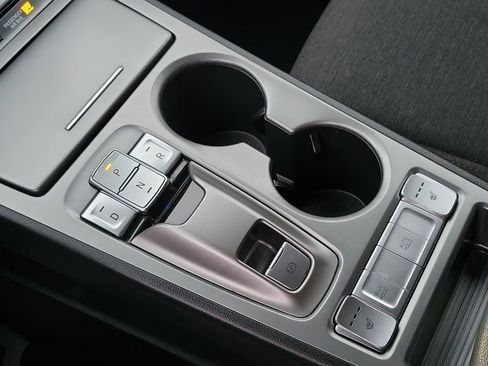 Certified 2023 Hyundai Kona SE image 12