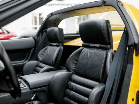 Used 1991 Chevrolet Corvette ZR-1 image 78