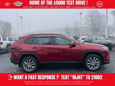 Used 2020 Toyota RAV4 XLE Premium image 4