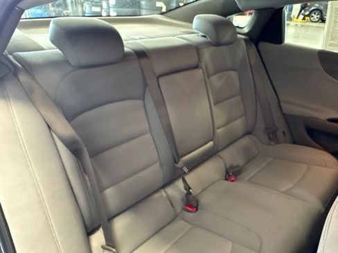 Used 2025 Chevrolet Malibu LT FWD image 32