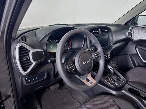 Certified 2023 Kia Soul LX w/ LX Technology Package image 9