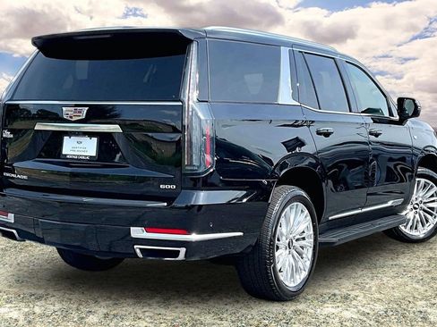 Used 2025 Cadillac Escalade Premium Luxury AWD/4WD image 5