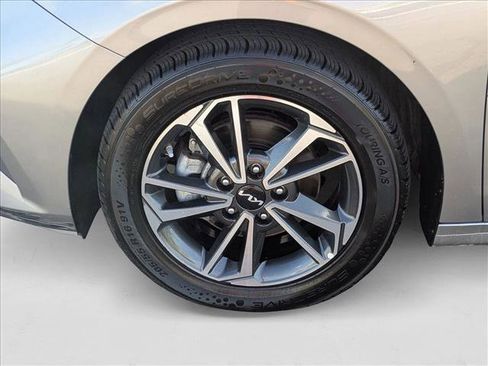 Used 2023 Kia Forte LXS image 21