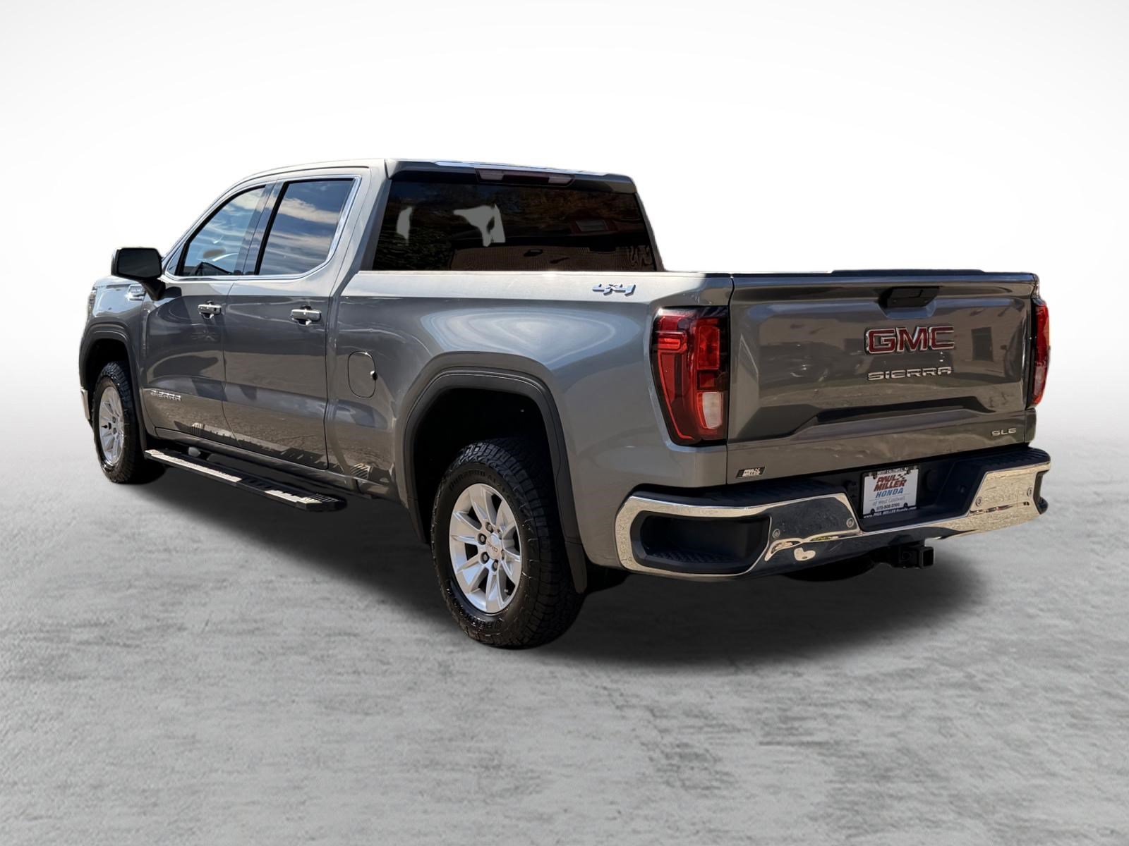 Used 2019 GMC Sierra 1500 SLE w/ SLE Value Package AWD/4WD image 4