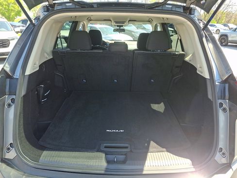 Used 2022 Nissan Rogue SV AWD/4WD image 29