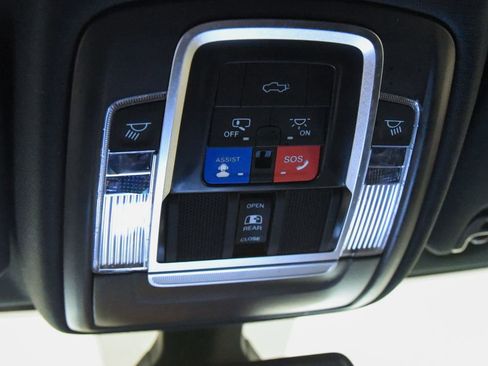 Used 2022 RAM 2500 Laramie AWD/4WD image 30
