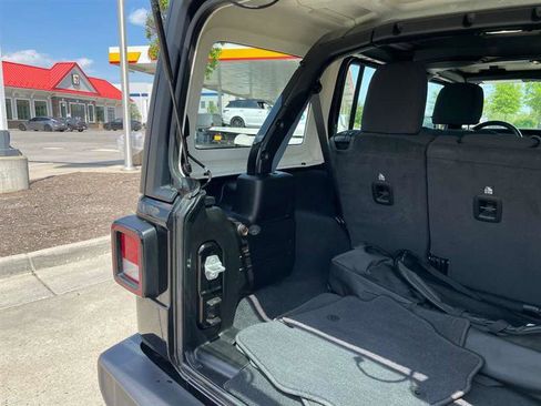 Used 2023 Jeep Wrangler Sport AWD/4WD image 91