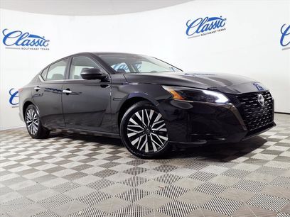 Used 2024 Nissan Altima 2.5 SV