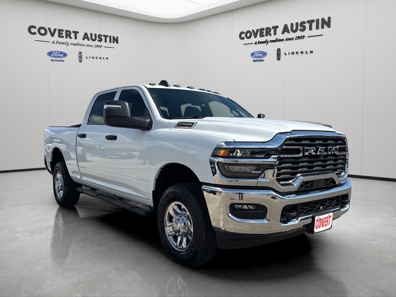 Used 2026 RAM 2500 Tradesman w/ Chrome Appearance Group AWD/4WD image 7