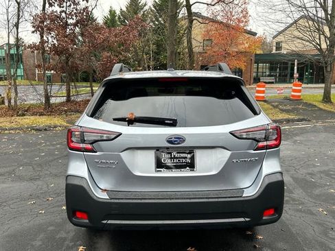 New 2025 Subaru Outback Premium image 2