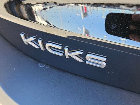 New 2026 Nissan Kicks SR w/ Cold Weather Package FWD image 9