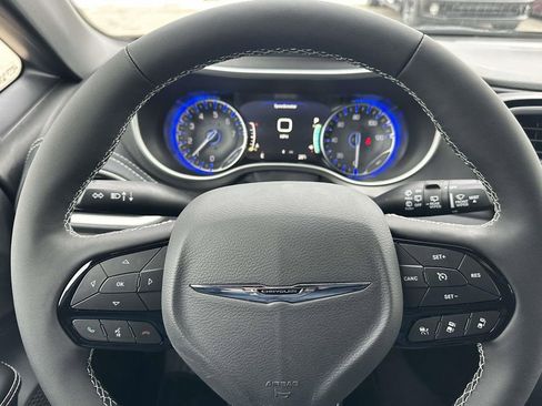 New 2026 Chrysler Pacifica Select image 15