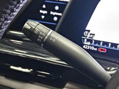 Used 2023 Cadillac Escalade Sport w/ LPO, ONYX Package image 87