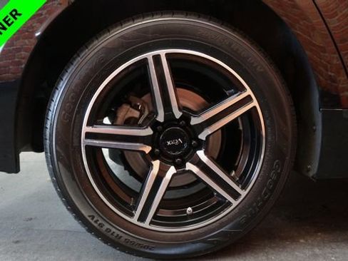 Used 2020 Toyota Corolla LE image 81