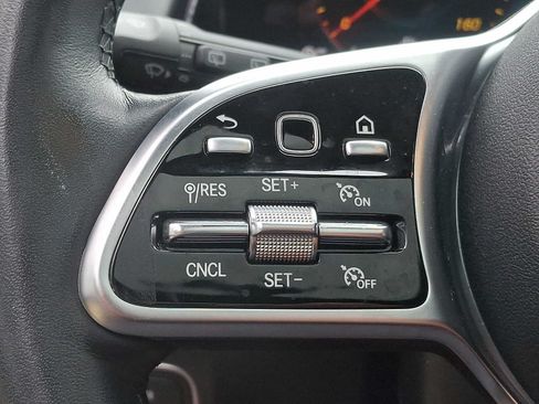 Certified 2023 Mercedes-Benz GLB 250 4MATIC image 17