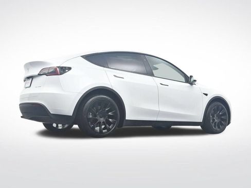 Used 2023 Tesla Model Y Long Range AWD/4WD image 32