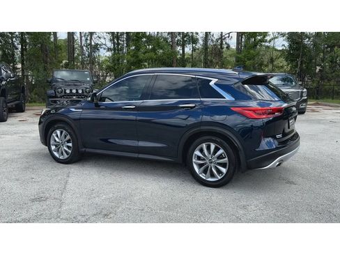 Used 2020 INFINITI QX50 Luxe w/ Navigation Package FWD image 6