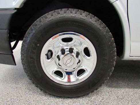 Used 2020 Chevrolet Express 2500 Extended w/ Driver Convenience Package RWD image 10