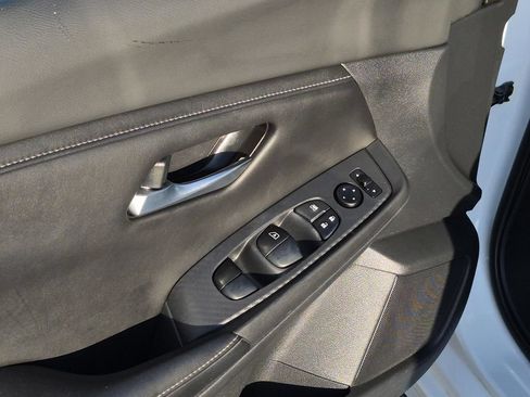 Used 2021 Nissan Sentra SV FWD image 12