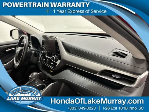 Used 2023 Toyota Highlander XLE FWD image 29