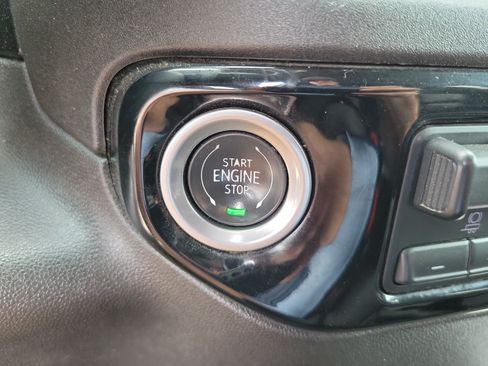 Used 2024 Chevrolet Silverado 2500 LT AWD/4WD image 18