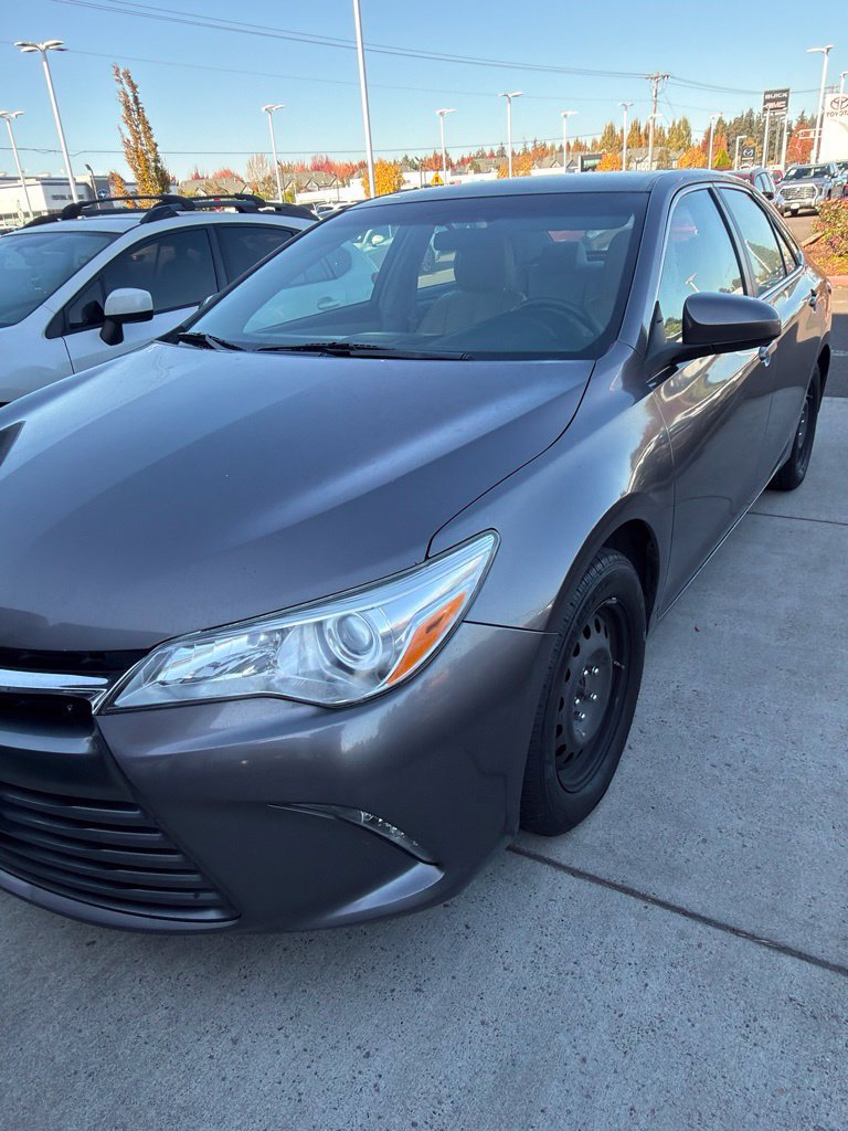 Used 2016 Toyota Camry LE FWD image 8