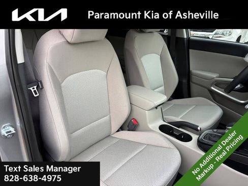 New 2025 Kia Soul LX image 17