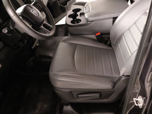 Used 2020 RAM 1500 Tradesman w/ Chrome Appearance Group RWD image 10