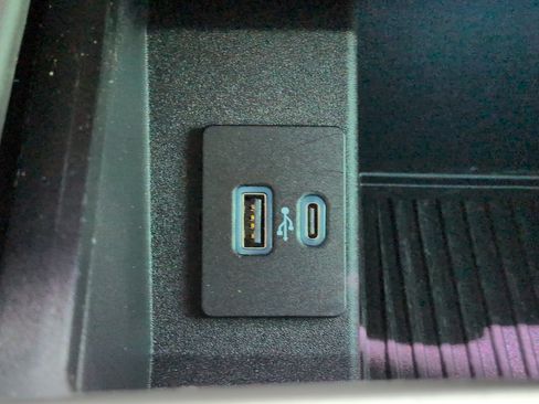 Used 2020 Ford F350 Lariat w/ Lariat Value Package AWD/4WD image 19
