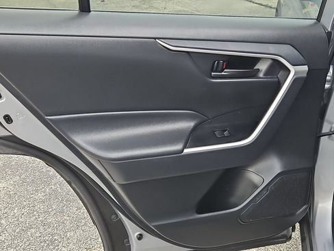 Used 2025 Toyota RAV4 LE FWD image 27