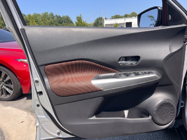 Used 2020 Nissan Kicks SR FWD image 10