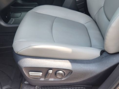 New 2026 Toyota Sienna XLE FWD image 22