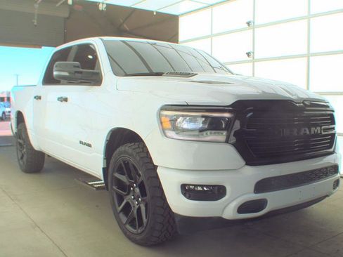 Used 2023 RAM 1500 Laramie AWD/4WD image 11