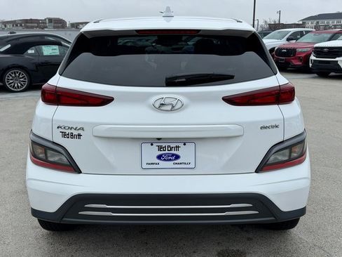 Used 2023 Hyundai Kona SE w/ Cargo Package image 8