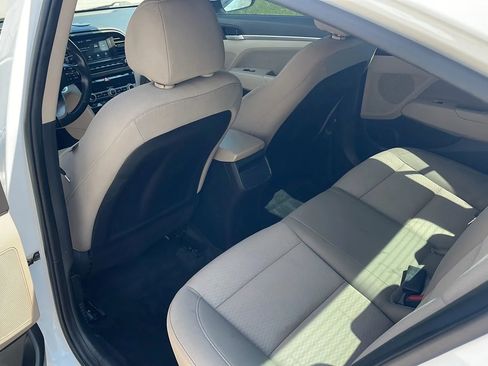 Used 2019 Hyundai Elantra Value Edition FWD image 11