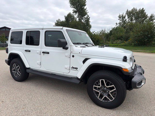 Used 2025 Jeep Wrangler Unlimited Sahara AWD/4WD image 4