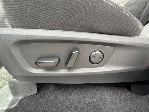 New 2025 Nissan Pathfinder SV image 12