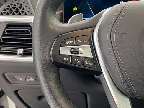 Used 2025 BMW X5 xDrive50e w/ Climate Comfort Package image 17