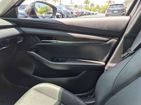 Used 2025 MAZDA MAZDA3 s FWD image 32