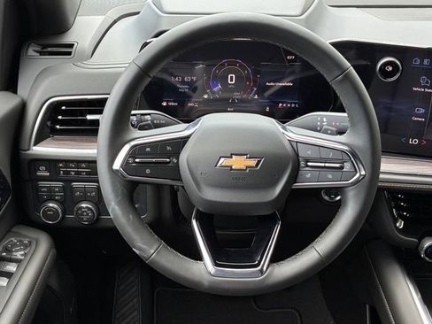 New 2026 Chevrolet Suburban Premier AWD/4WD image 21