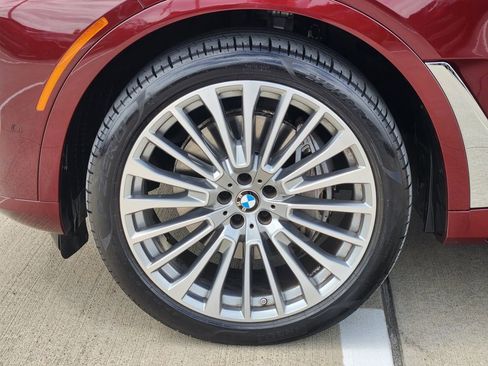 Used 2025 BMW X7 xDrive40i AWD/4WD image 10