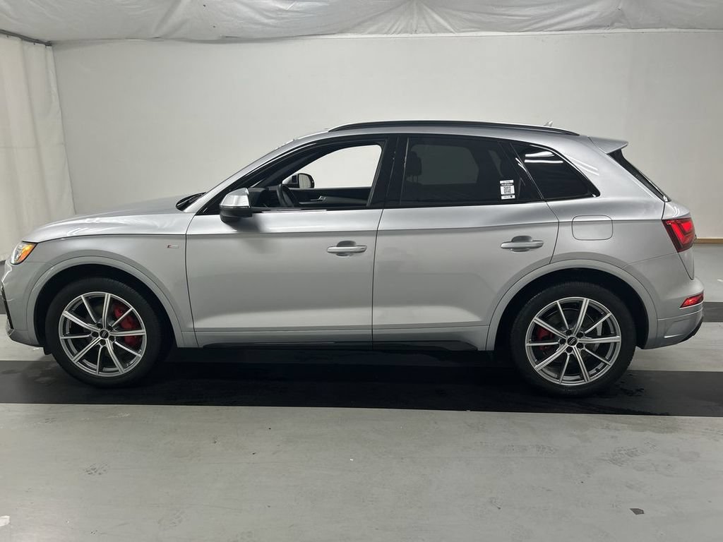 Certified 2024 Audi Q5 e Premium Plus AWD/4WD image 7