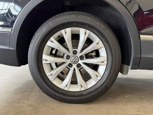 Used 2018 Volkswagen Tiguan SE FWD image 9