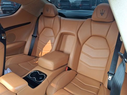 Used 2015 Maserati GranTurismo Sport RWD image 10