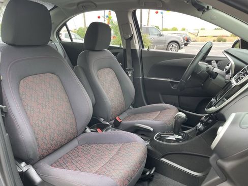 Used 2020 Chevrolet Sonic LT w/ Convenience Package FWD image 11