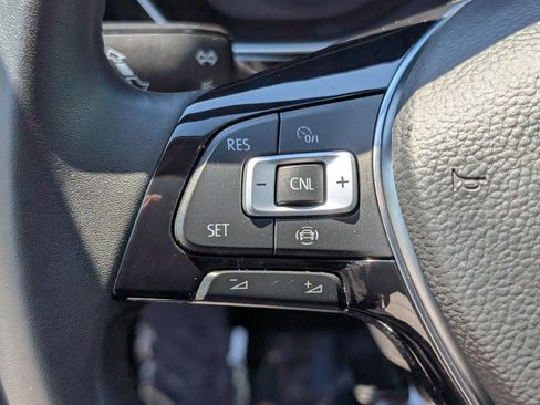 Used 2020 Volkswagen Jetta SE w/ SE Cold Weather Package FWD image 21