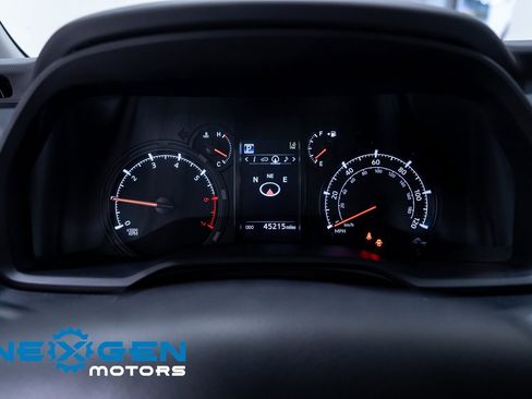 Used 2021 Toyota 4Runner SR5 Premium image 8